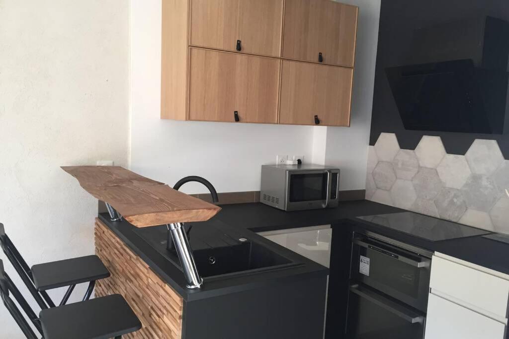 Appartement sous un olivier à Cassis Extérieur photo